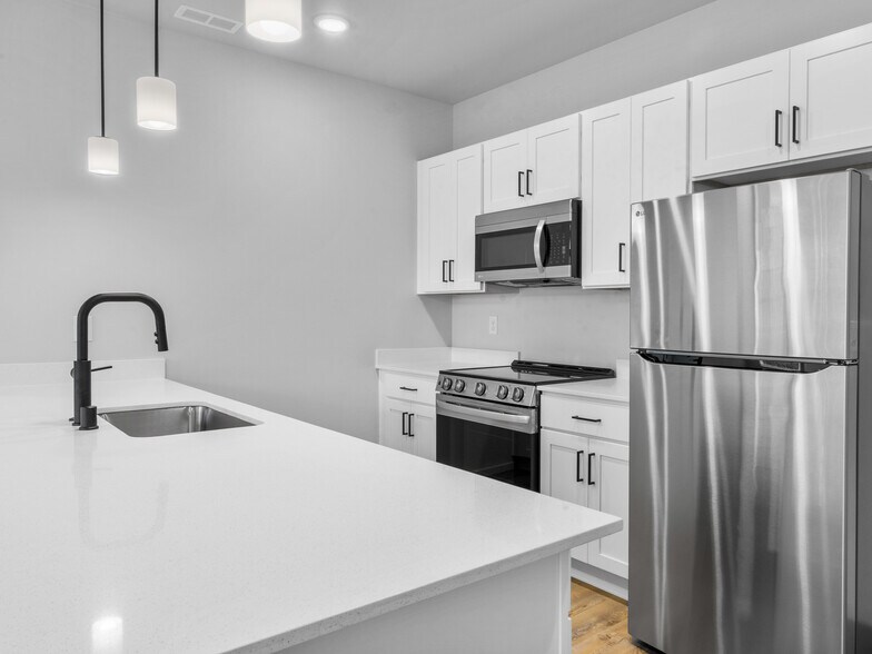More Photos Of 4202 NE Morrow Rd, Vancouver Apartments For Sale