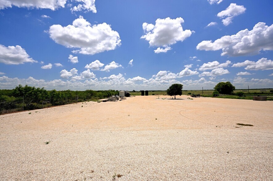 More Photos Of 804 Highway 304, Gonzales Loft Creative Space For Sale