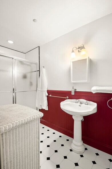 More Photos Of 790 California 2, Wrightwood Specialty For Sale