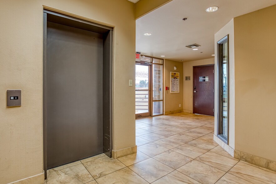 More Photos Of 732 S 6th St, Las Vegas Loft Creative Space For Lease