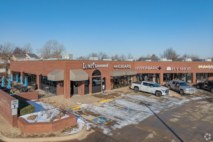 More Photos Of 12325 N May Ave, Oklahoma City General Retail For Lease