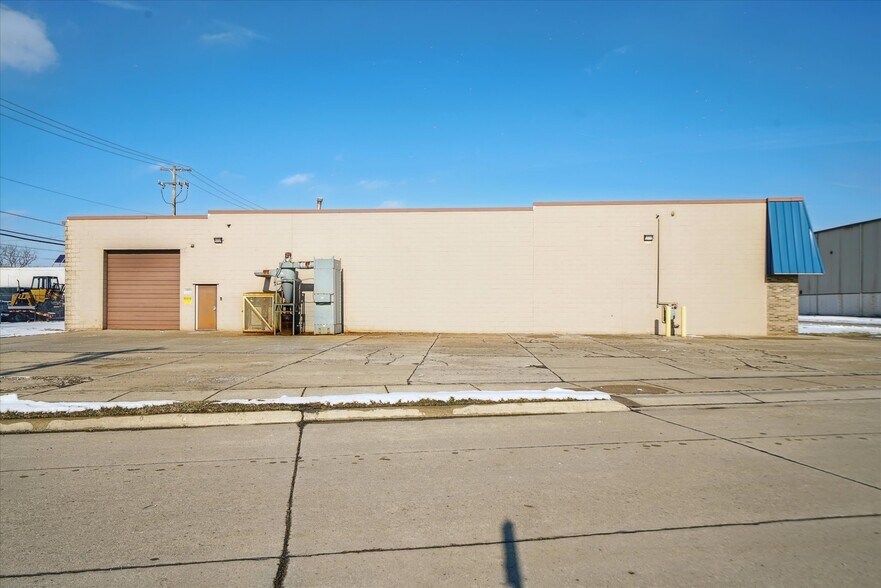 More Photos Of 4082 Sixth St, Wyandotte Warehouse For Lease
