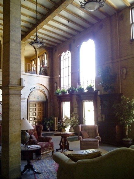 More Photos Of 25 Hartford St, Rumford Apartments For Lease