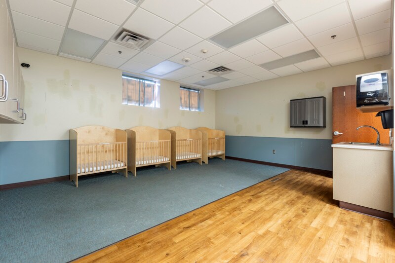 More Photos Of 702 E Grand Ave, Ponca City Office For Sale