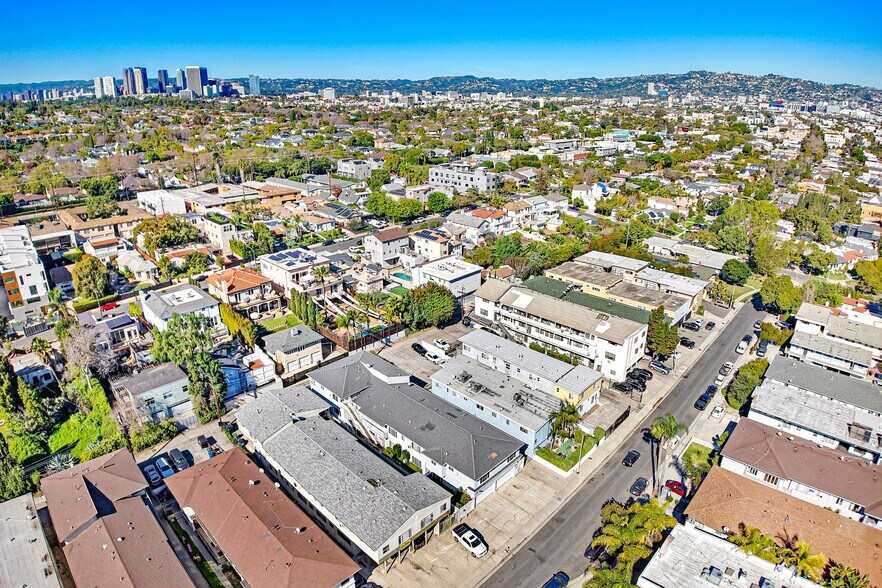 More Photos Of 1937 S Shenandoah St, Los Angeles Apartments For Sale