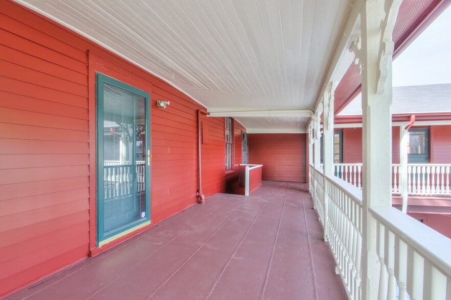 More Photos Of 5294 Main St, Spring Hill Office Residential For Sale