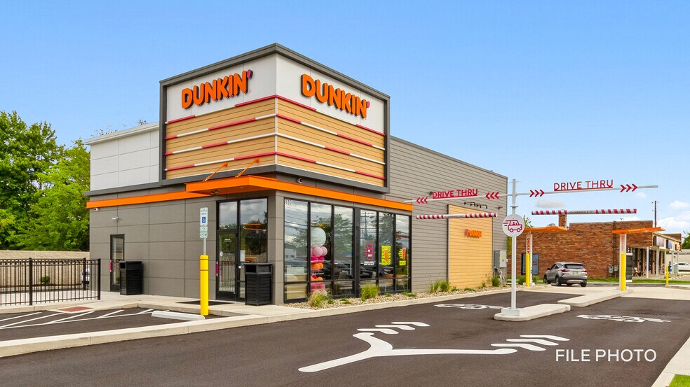 Primary Photo Of 3888 S Cleveland Massillon Rd, Barberton General Retail For Sale