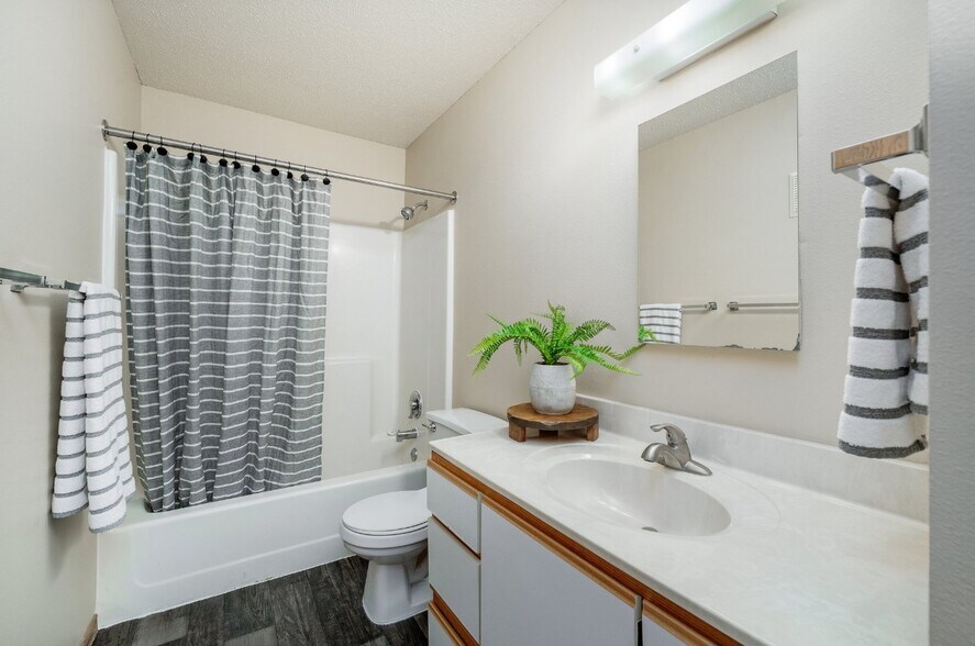 More Photos Of 4601 E 3RD St, Sioux Falls Apartments For Sale