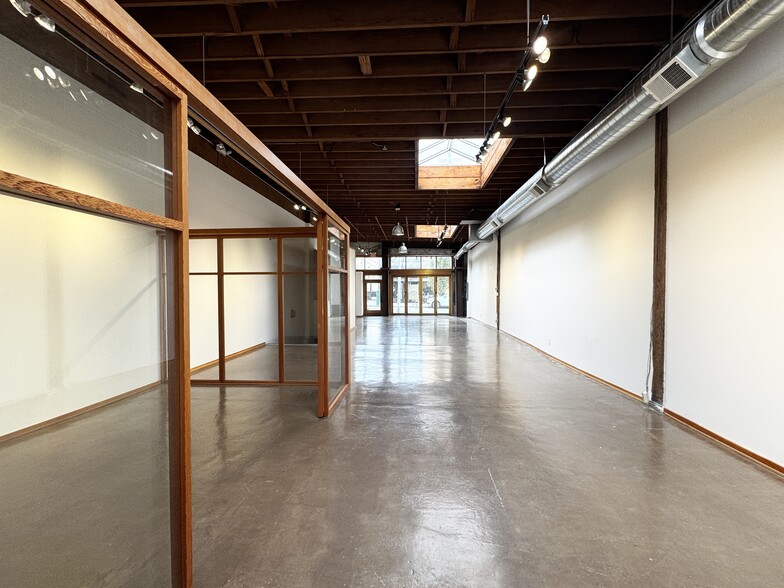 More Photos Of 528 NW 11th Ave, Portland Storefront For Lease