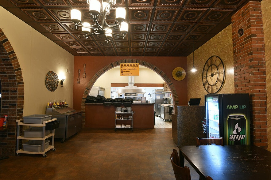 More Photos Of 239 Main St, Shelby Bar For Sale