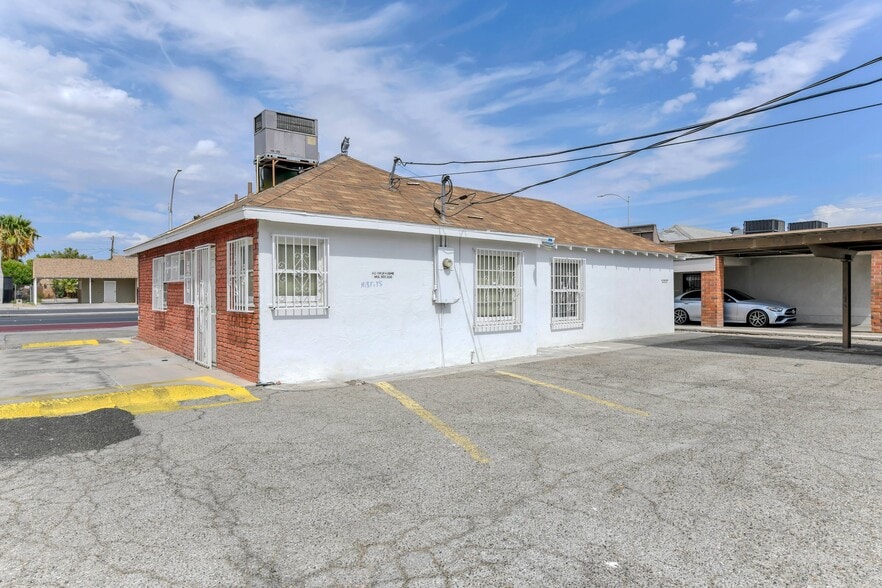 More Photos Of 1601 S Maryland Pky, Las Vegas Office For Sale