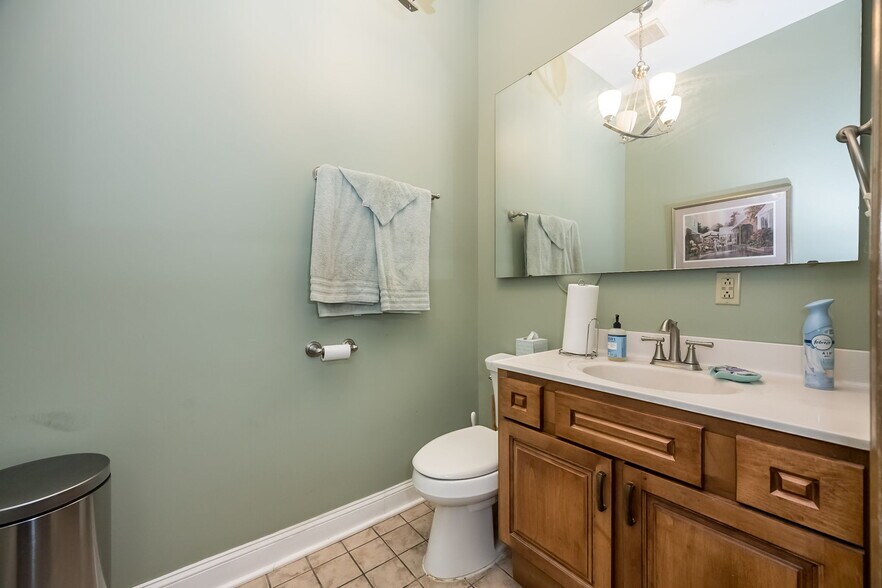 More Photos Of 3444 N Lindbergh Blvd, Saint Ann General Retail For Sale