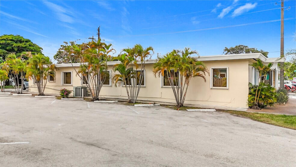 More Photos Of 101 S Federal Hwy, Lake Worth Medical For Sale