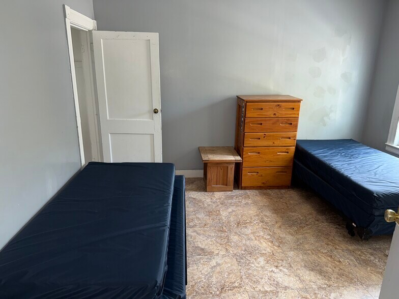 More Photos Of 57-59 Sharp St, Haverstraw Office For Sale