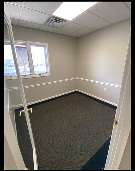 More Photos Of 3825 Leonardtown Rd, Waldorf Office For Lease