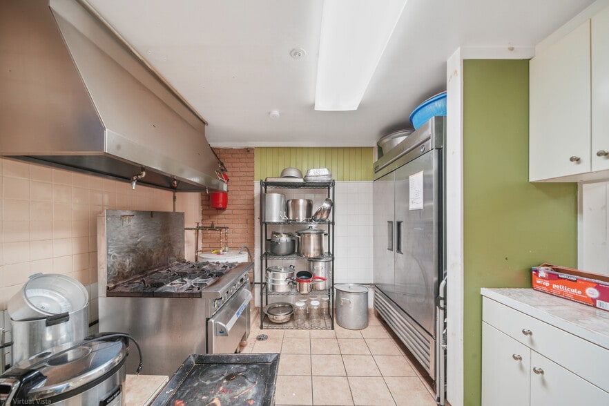 More Photos Of 800 Beau Drive, Des Plaines Religious Facility For Sale