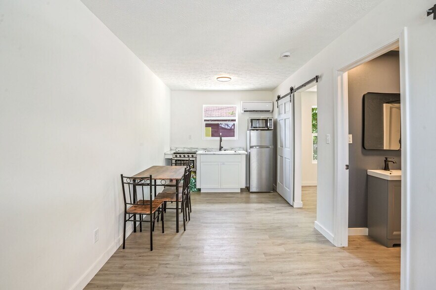 More Photos Of 4983 E Indiana Beach Rd, Monticello Hospitality For Sale