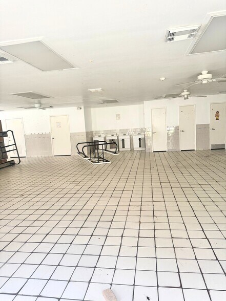 More Photos Of 807 Peakwood Dr, Houston Daycare Center For Sale
