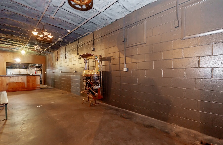 More Photos Of 1032 Story Ave, Louisville Bar For Lease