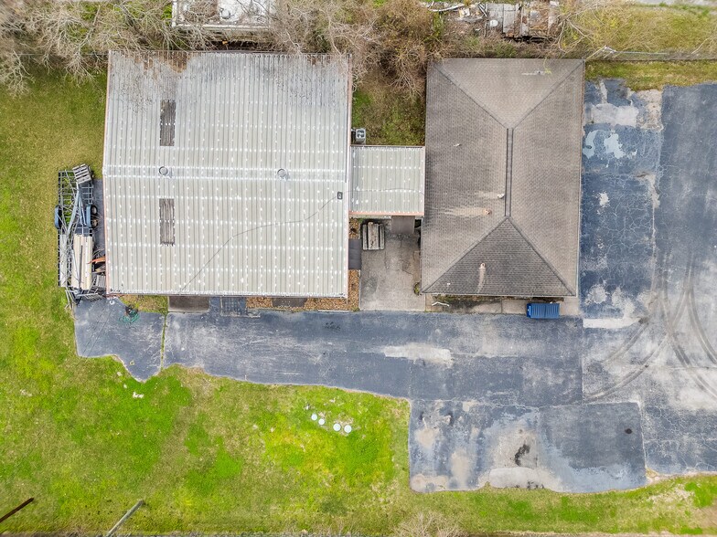 More Photos Of 27228 E Hardy Rd, Spring Warehouse For Sale