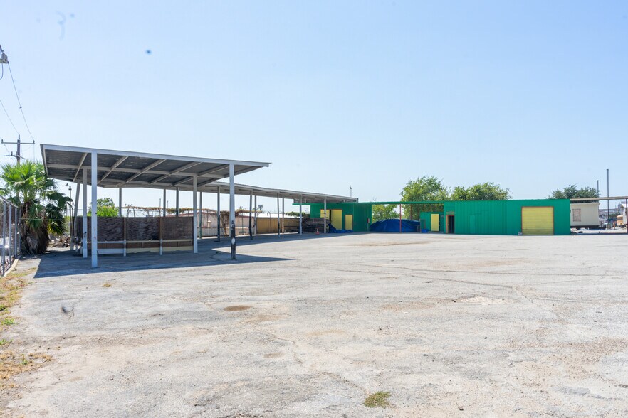 More Photos Of 1346 Parkridge Dr, San Antonio Service For Lease