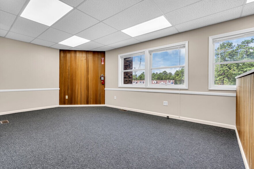 More Photos Of 75 Lacey Rd, Whiting Medical For Lease