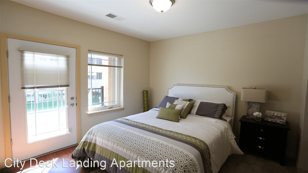 More Photos Of 401 N Washington St, Green Bay Apartments For Sale