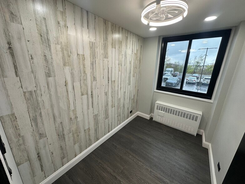 More Photos Of 711A-711D Seagirt Ave, Far Rockaway Coworking Space