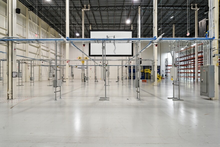More Photos Of 1920 Innovation Way, Libertyville Manufacturing For Lease