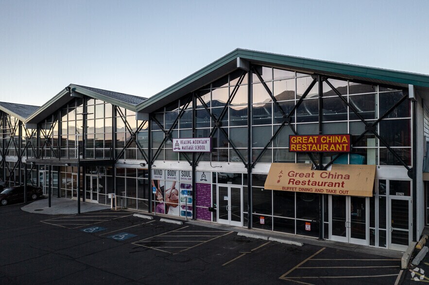 More Photos Of 1640-1658 S State St, Orem Freestanding For Sale