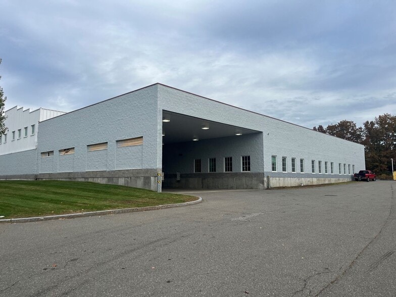 More Photos Of 111 New Hampshire Ave, Portsmouth Light Distribution For Lease