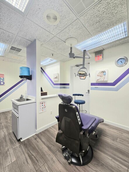 More Photos Of 224 Taylors Mill Rd, Manalapan Township Medical For Sale