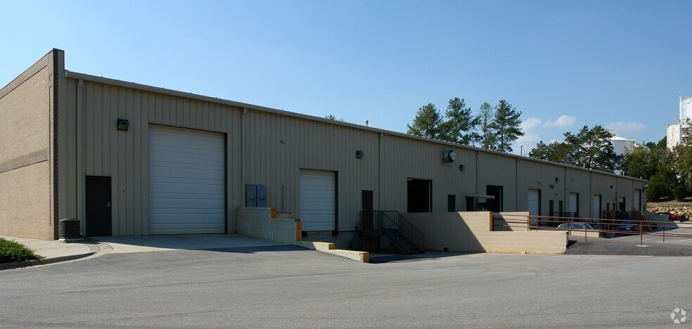 More Photos Of 1600 Heritage Trade Dr, Wake Forest Light Distribution For Lease