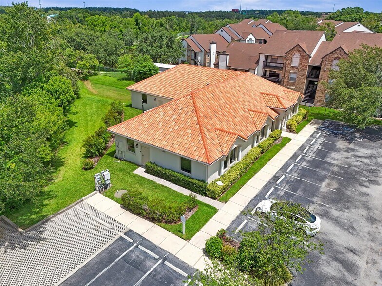 More Photos Of 8626 N Himes Ave, Tampa Medical For Sale