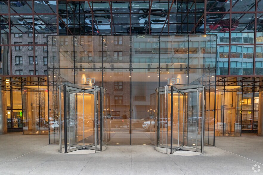 More Photos Of 150 E 52nd St, New York Office For Lease