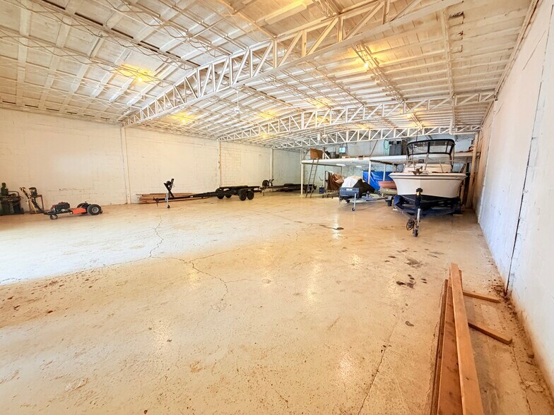 More Photos Of 513 Fremont Rd, Port Clinton Warehouse For Sale