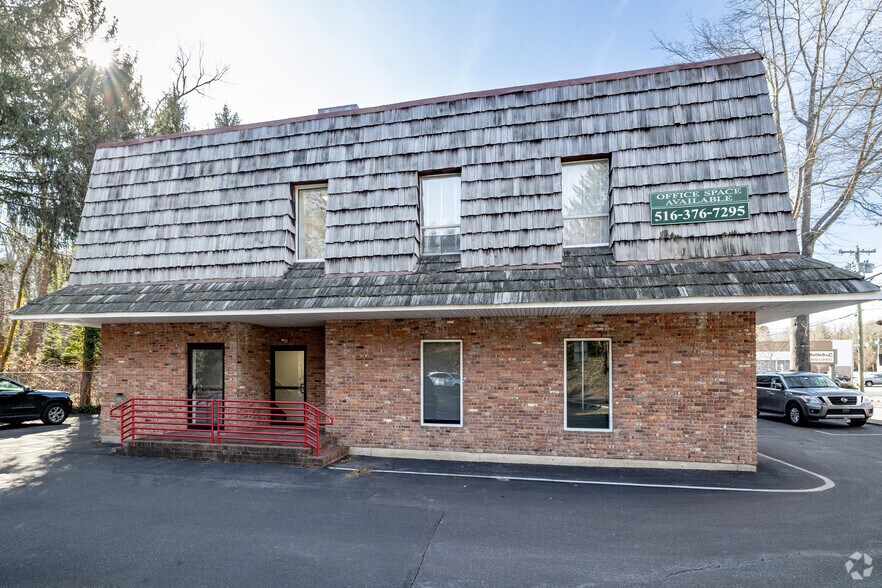 More Photos Of 333 Glen Head Rd, Old Brookville Office For Lease