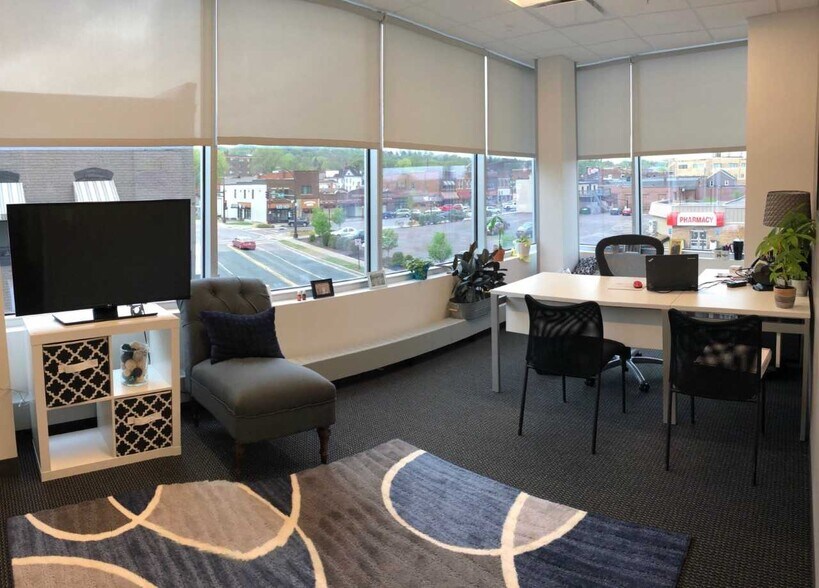 More Photos Of 100 Warren St, Mankato Coworking Space
