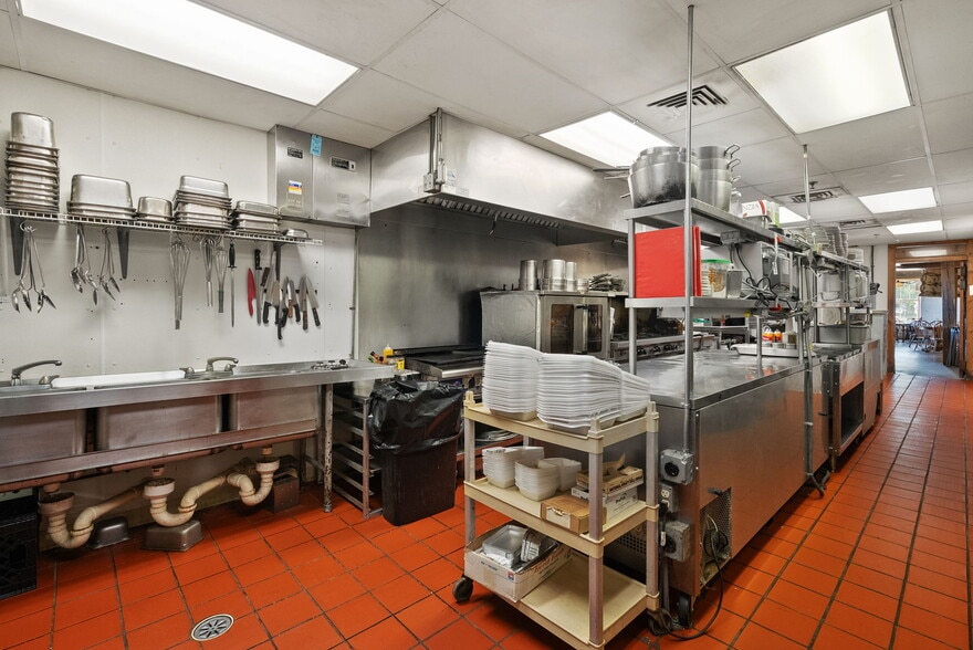 More Photos Of 114 Cramer St, Mazomanie Flex For Sale