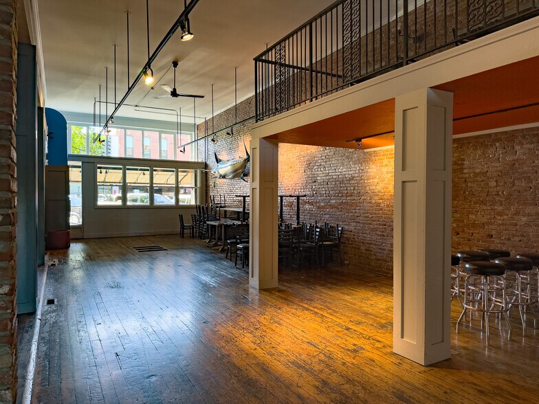 More Photos Of 21 E Main St, Walla Walla General Retail For Lease