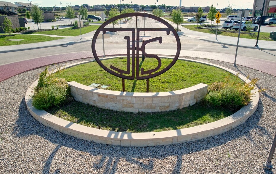 More Photos Of FM 156, Justin Unknown For Lease