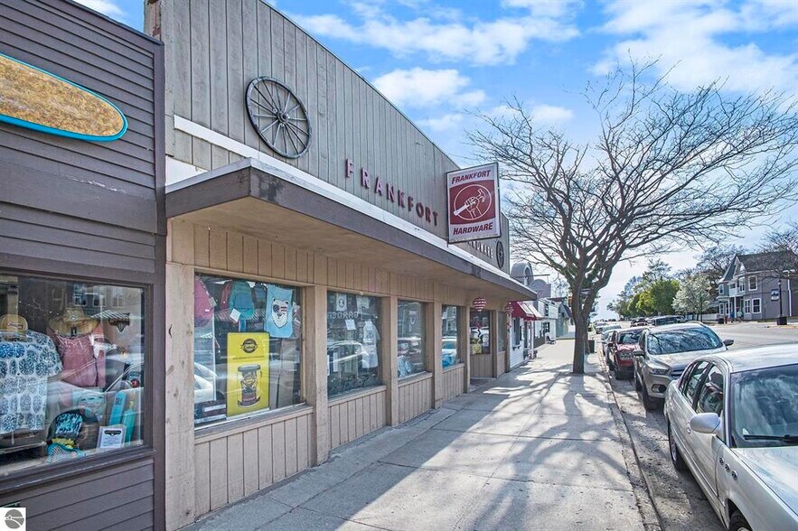 More Photos Of 310 Main St, Frankfort Storefront For Sale