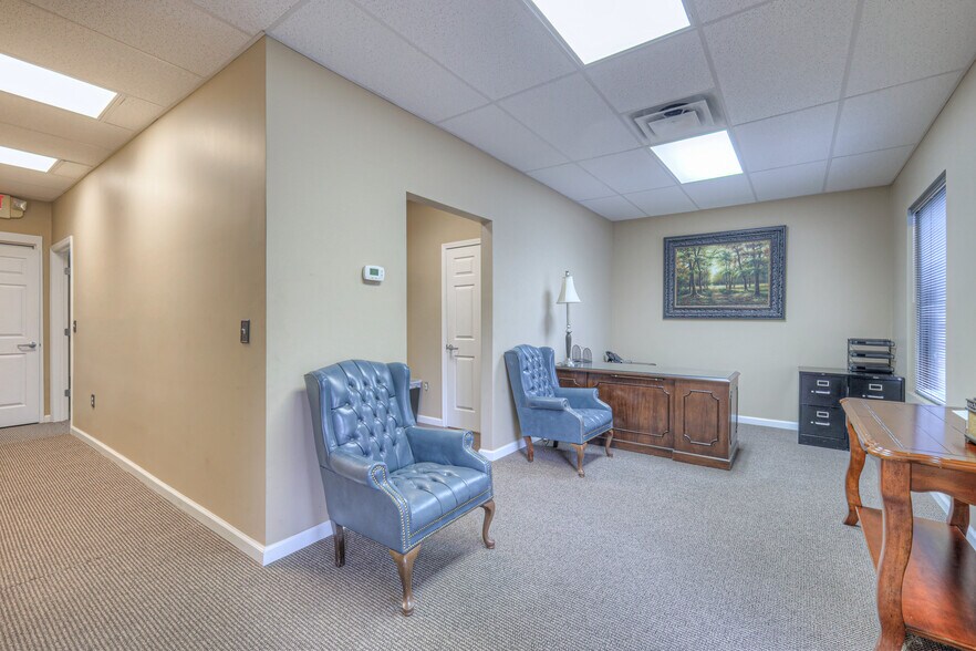 More Photos Of 106 Mission Ct, Franklin Office For Sale