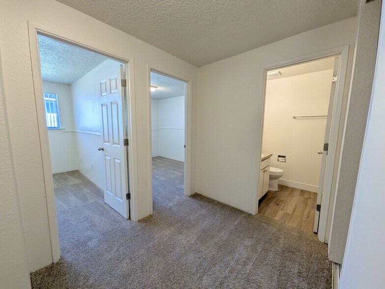 More Photos Of 2702-2812 NE 86th Ave, Vancouver Apartments For Sale