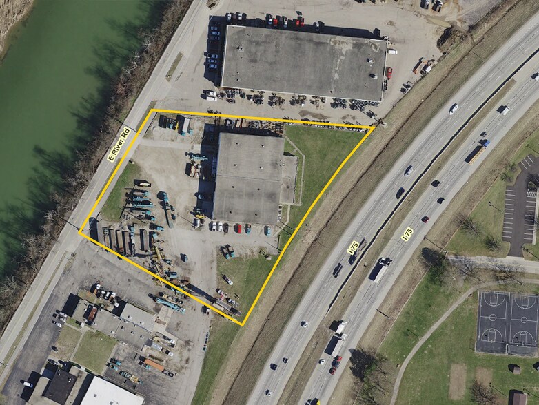 More Photos Of 2860 E River Rd, Dayton Warehouse For Sale