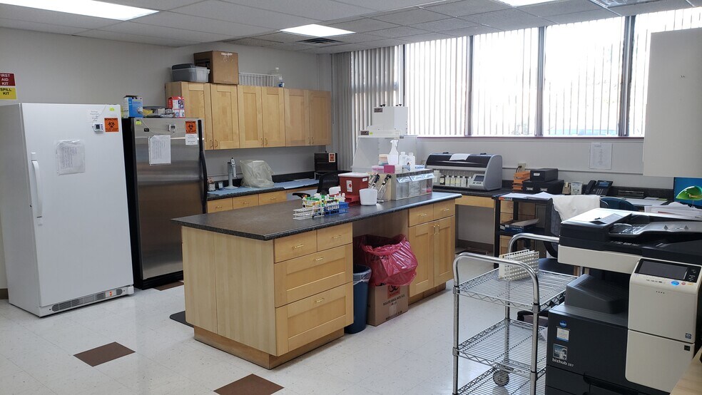 More Photos Of 3580 Harlem Rd, Cheektowaga Medical For Lease