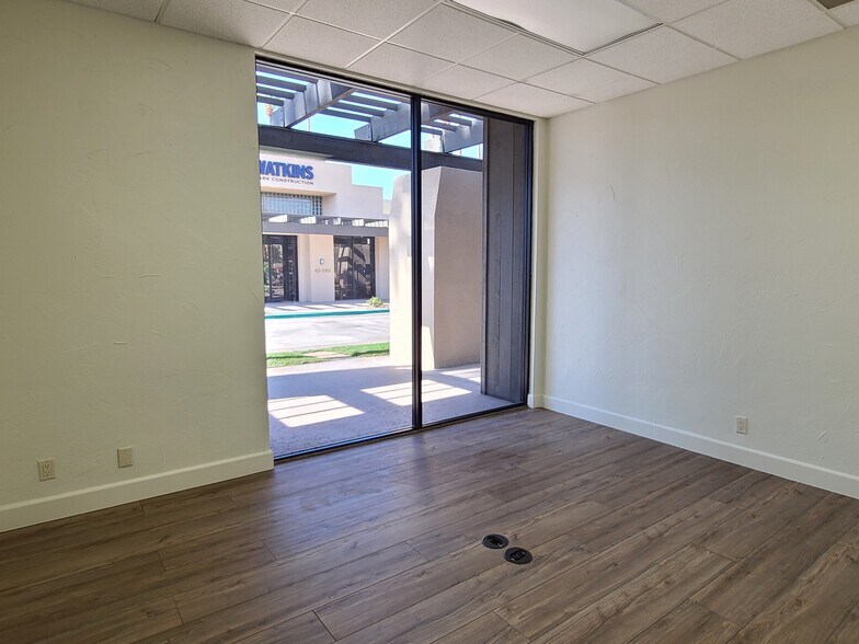 More Photos Of 45110 Club Dr, Indian Wells Office For Lease