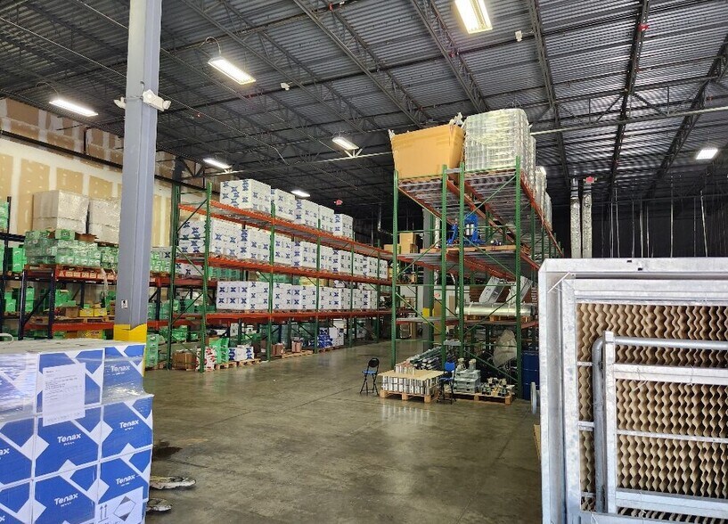 More Photos Of 7606 Whitehall Executive Dr, Charlotte Distribution For Lease