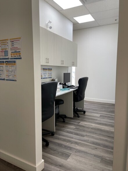 More Photos Of 2099 Lougheed Hwy, Port Coquitlam Apartments For Lease