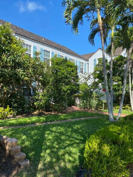 More Photos Of 102 NE 1st Ave, Delray Beach Office For Lease